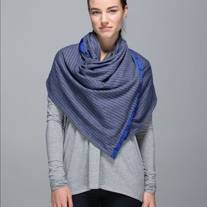 Vinyasa lululemon scarf/ wrap, NWOT. Sold currently in stores!